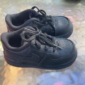 Black nikes